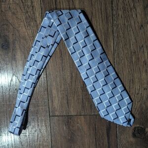 Belisi Mens 100% Silk Shades Of Blue & Silver Geometric Formal Tie One Size NWOT